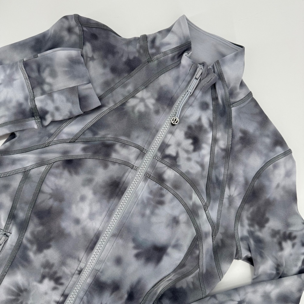 Lululemon Define Cropped Jacket Nulu Size 2 Meadow Haze Grey Multi LW3HWES